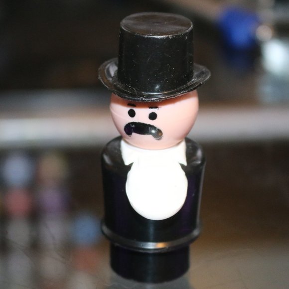 VINTAGE FISHER PRICE CIRCUS TRAIN LITTLE PEOPLE RING MASTER figure toy Rare face - Picture 1 of 1